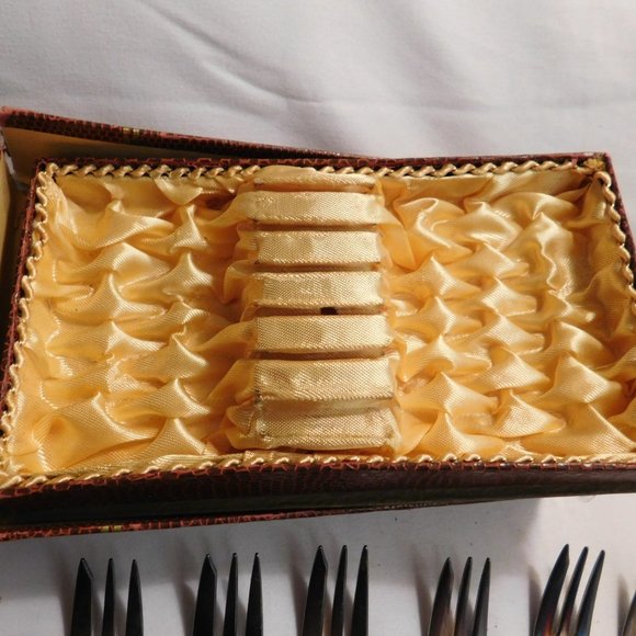 Vintage Schaso German Cocktail Fork Set - Picture 8 of 16